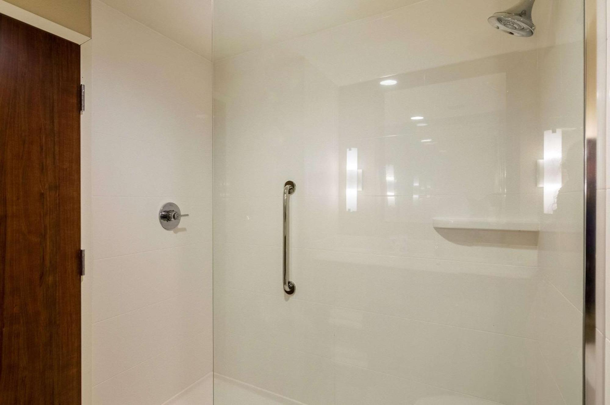 Comfort Suites Meridian And I-40 Oklahoma City Ngoại thất bức ảnh